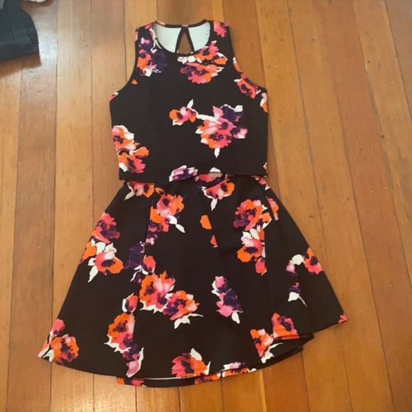 Decree Dresses & Skirts - Skirt Set